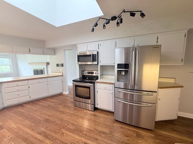 1117 Summit Hills Lane, Naperville, IL 60563