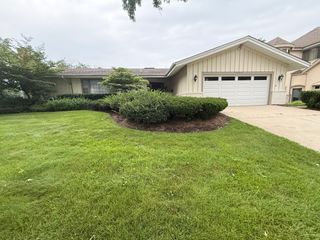 1117 Summit Hills Lane, Naperville, IL 60563