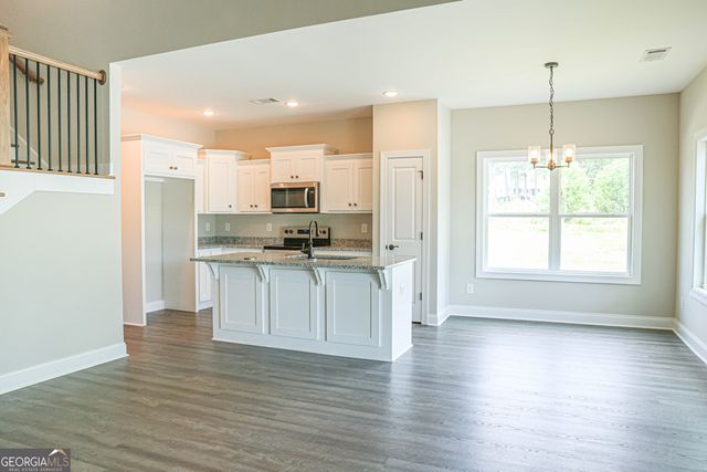 716 Riverside Estates, Lanett, AL 36863