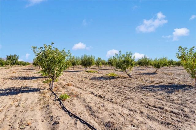 10099 Highland Avenue, Lucerne Valley, CA 92356