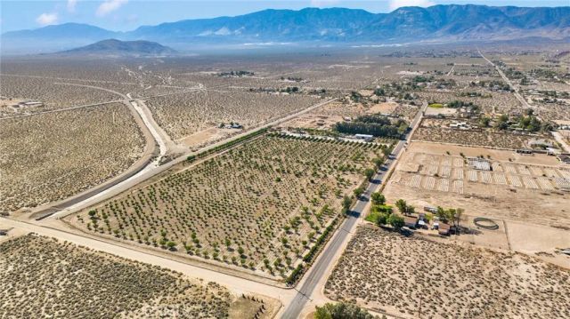 10099 Highland Avenue, Lucerne Valley, CA 92356