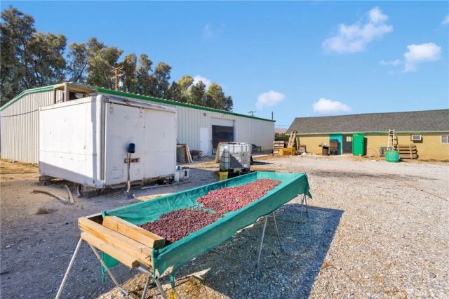 10099 Highland Avenue, Lucerne Valley, CA 92356
