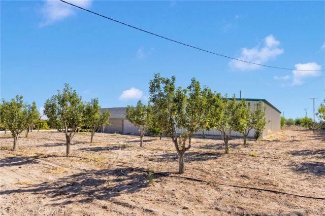 10099 Highland Avenue, Lucerne Valley, CA 92356
