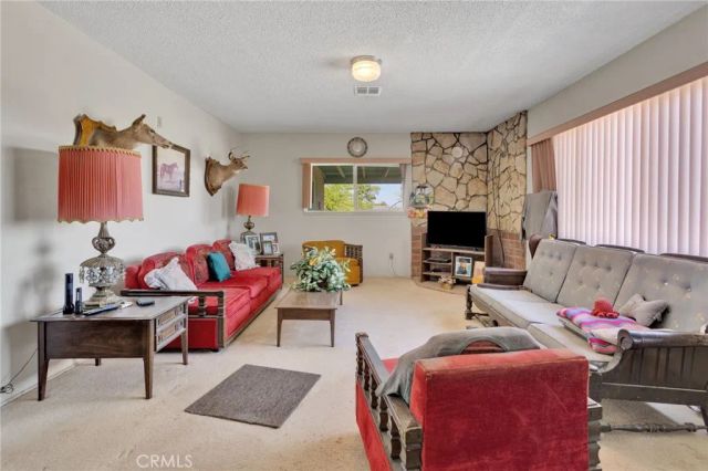10099 Highland Avenue, Lucerne Valley, CA 92356