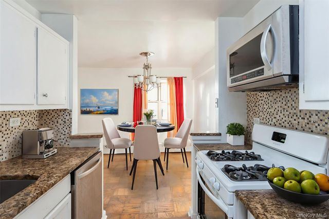 9910 60 Avenue CC1, Corona, NY 11368