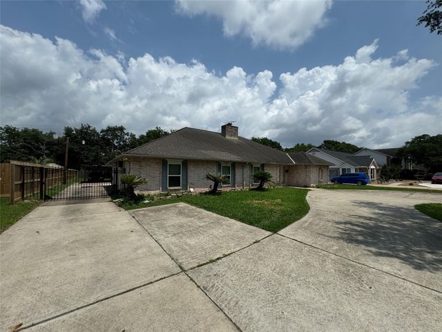 7910 Sands Point Drive, Houston, TX 77036