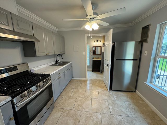 7910 Sands Point Drive, Houston, TX 77036