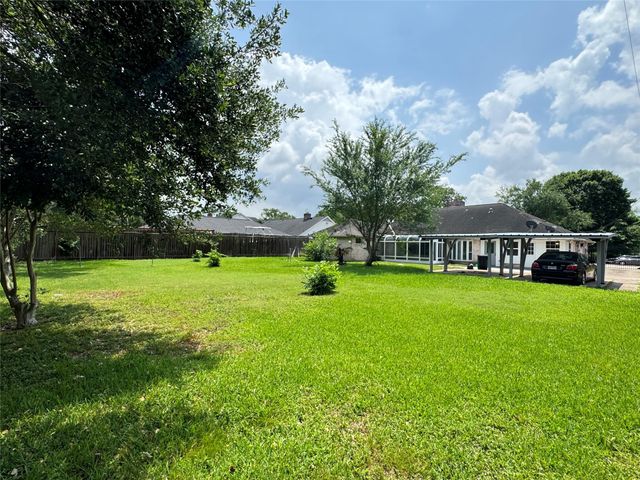 7910 Sands Point Drive, Houston, TX 77036