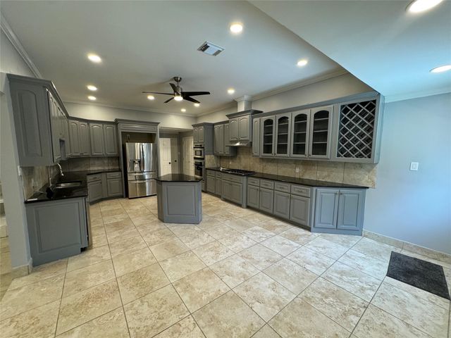 7910 Sands Point Drive, Houston, TX 77036