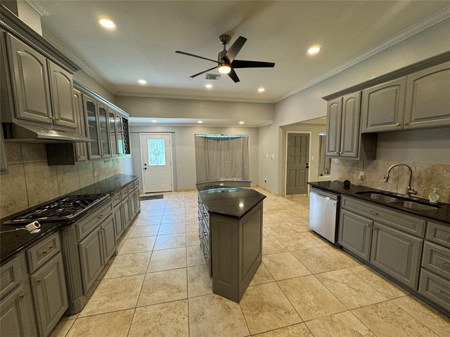7910 Sands Point Drive, Houston, TX 77036