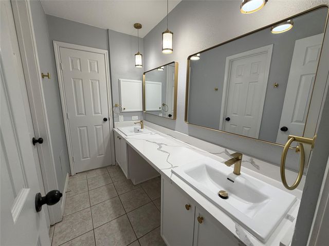 7910 Sands Point Drive, Houston, TX 77036