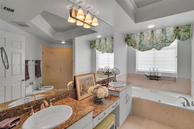 9751 E Bay Harbor Dr 6C, Bay Harbor Islands, FL 33154