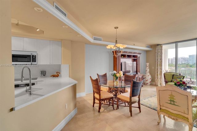 9751 E Bay Harbor Dr 6C, Bay Harbor Islands, FL 33154