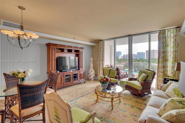 9751 E Bay Harbor Dr 6C, Bay Harbor Islands, FL 33154