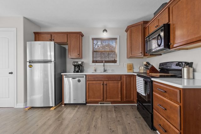 189 Whitehall Dr, Clarksville, TN 37042