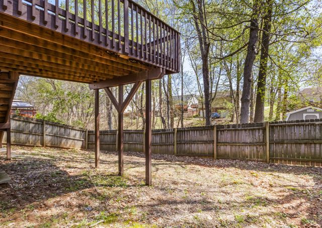 189 Whitehall Dr, Clarksville, TN 37042