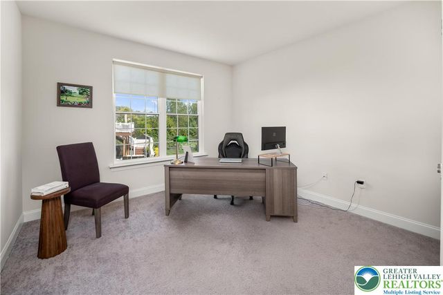 2 Creek View Court, Palmer Twp, PA 18045