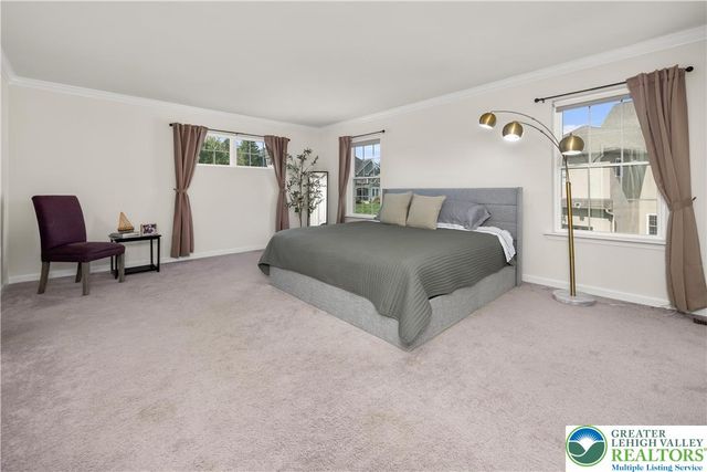 2 Creek View Court, Palmer Twp, PA 18045