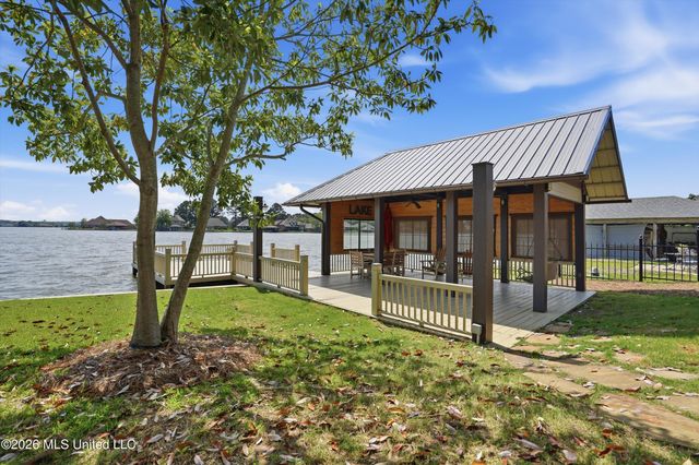 111 Bridgewater Drive, Madison, MS 39110