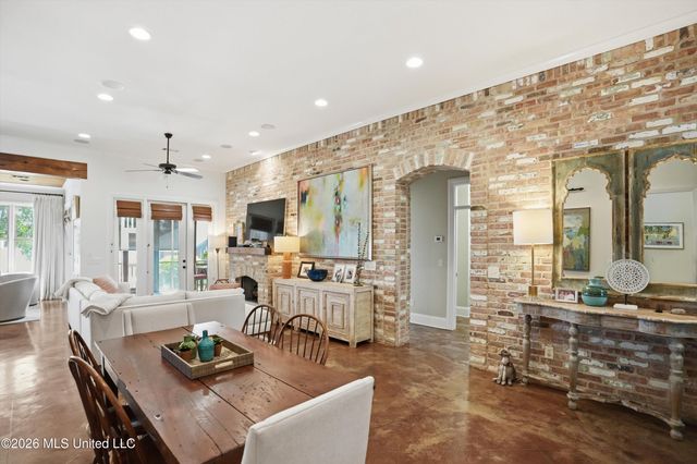 111 Bridgewater Drive, Madison, MS 39110
