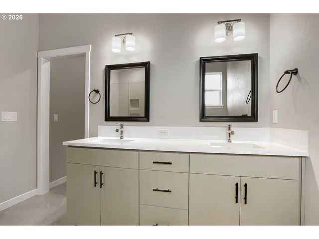 13100 Ne 108TH Cir, Vancouver, WA 98682