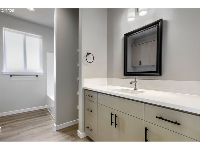 13100 Ne 108TH Cir, Vancouver, WA 98682