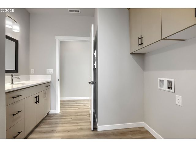 13100 Ne 108TH Cir, Vancouver, WA 98682