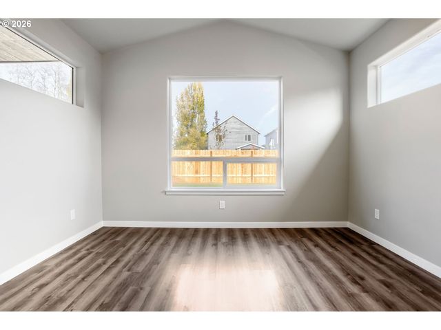 13100 Ne 108TH Cir, Vancouver, WA 98682