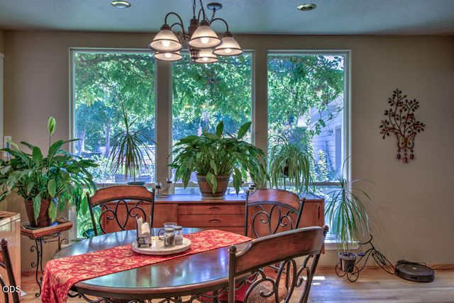 1012 NE Hefley Street, Grants Pass, OR 97526