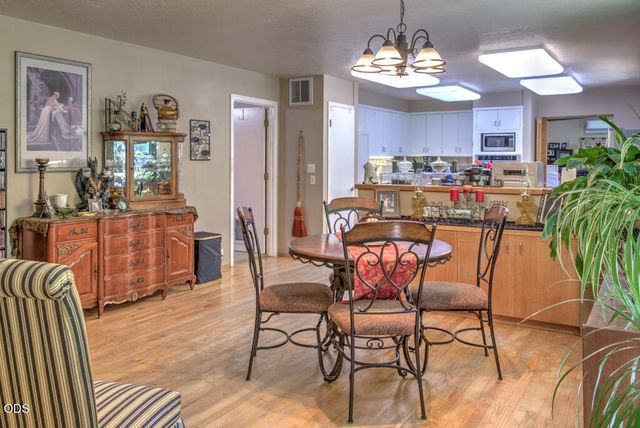 1012 NE Hefley Street, Grants Pass, OR 97526