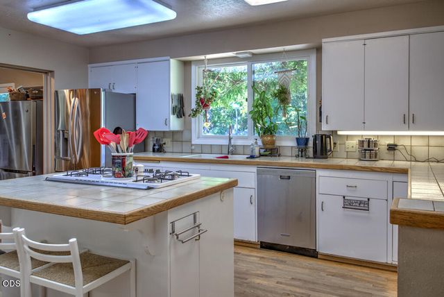 1012 NE Hefley Street, Grants Pass, OR 97526