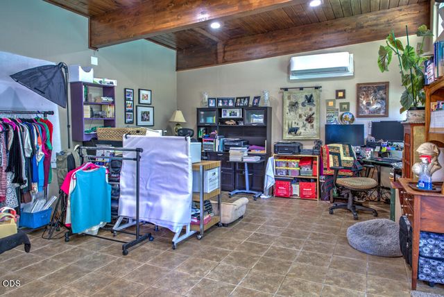 1012 NE Hefley Street, Grants Pass, OR 97526