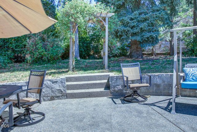 1012 NE Hefley Street, Grants Pass, OR 97526