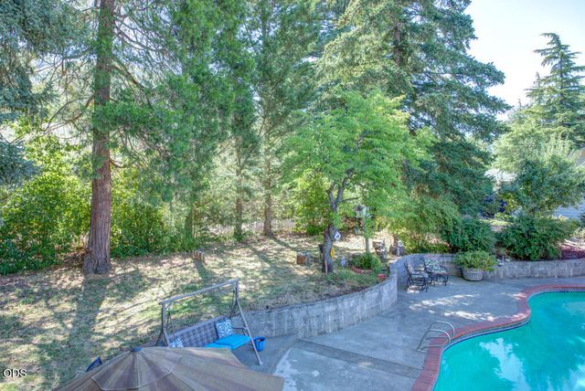 1012 NE Hefley Street, Grants Pass, OR 97526