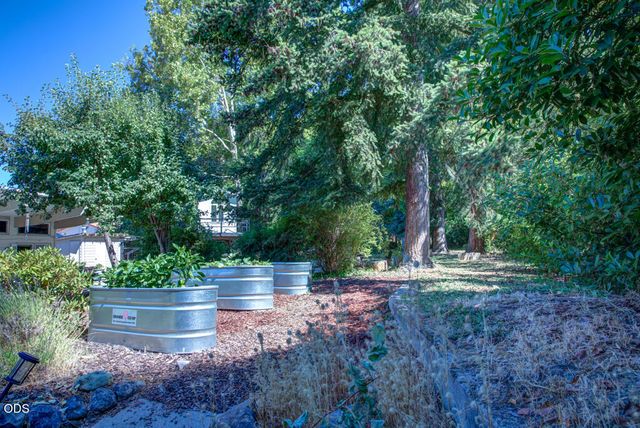 1012 NE Hefley Street, Grants Pass, OR 97526