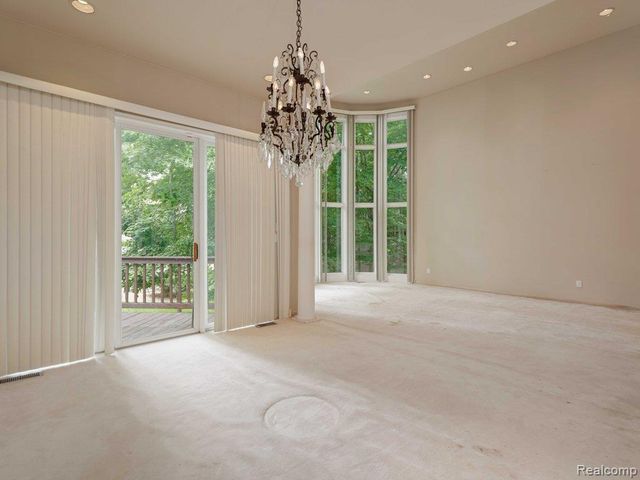 43564 Scenic Lane, Northville, MI 48167