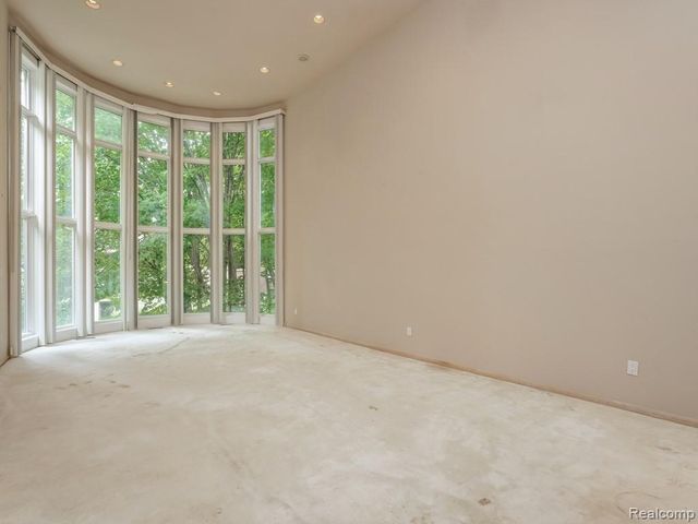 43564 Scenic Lane, Northville, MI 48167