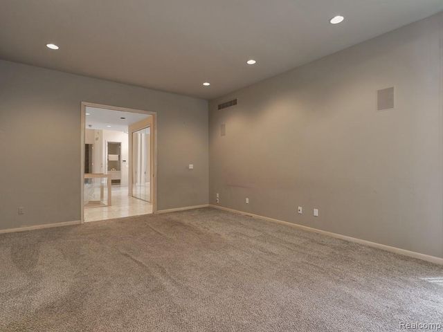 43564 Scenic Lane, Northville, MI 48167