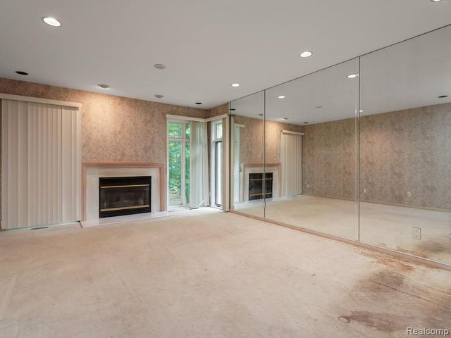 43564 Scenic Lane, Northville, MI 48167