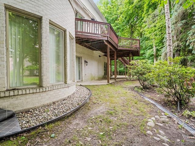 43564 Scenic Lane, Northville, MI 48167