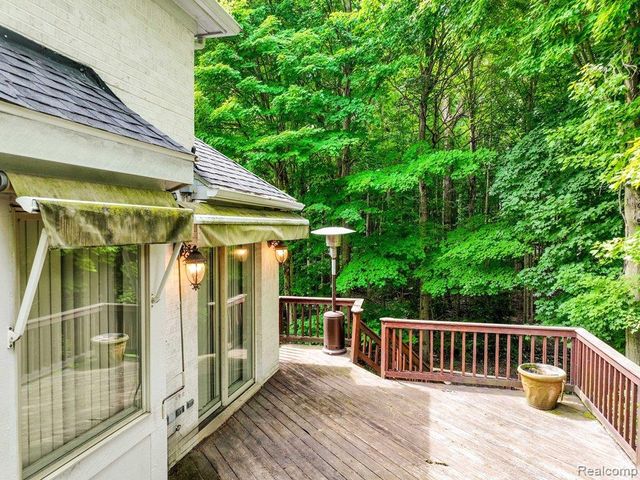 43564 Scenic Lane, Northville, MI 48167