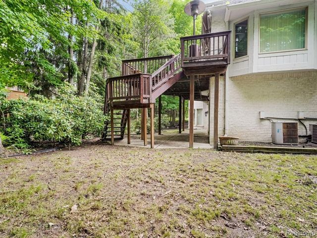 43564 Scenic Lane, Northville, MI 48167