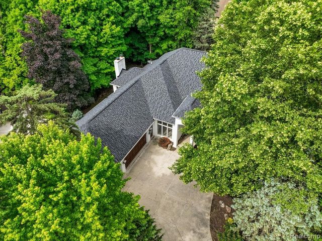 43564 Scenic Lane, Northville, MI 48167