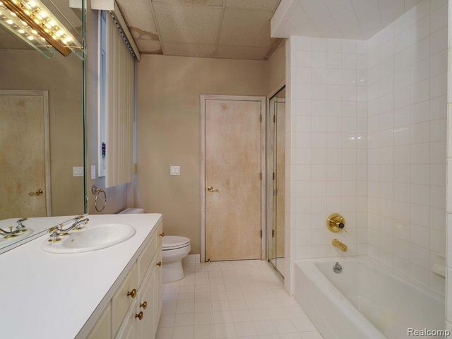 43564 Scenic Lane, Northville, MI 48167