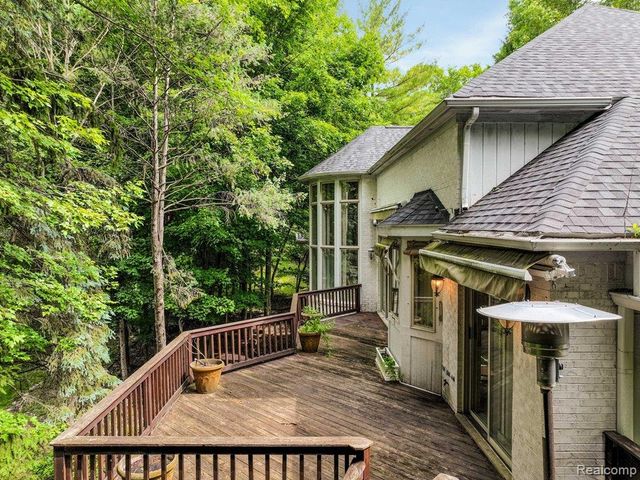 43564 Scenic Lane, Northville, MI 48167