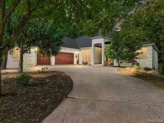 43564 Scenic Lane, Northville, MI 48167