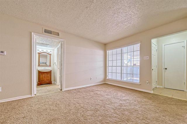 2800 Jeanetta Street 1604, Houston, TX 77063