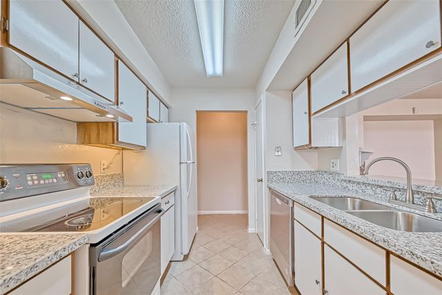 2800 Jeanetta Street 1604, Houston, TX 77063