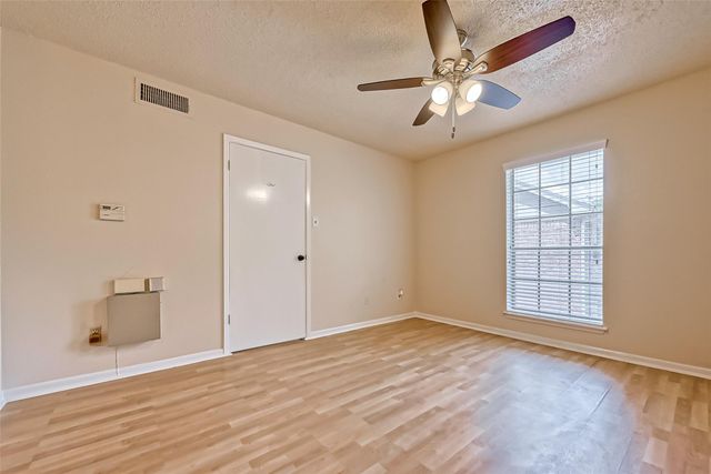 2800 Jeanetta Street 1604, Houston, TX 77063