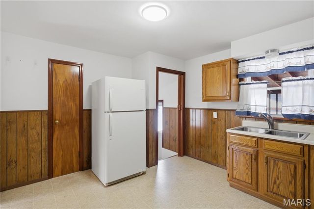 2206 Wengler Avenue, Overland, MO 63114